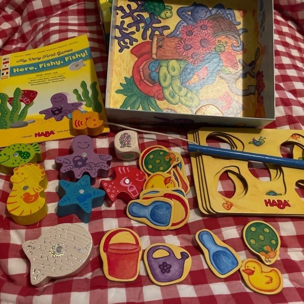 Haba Here, Fishy, Fishy Game Complete